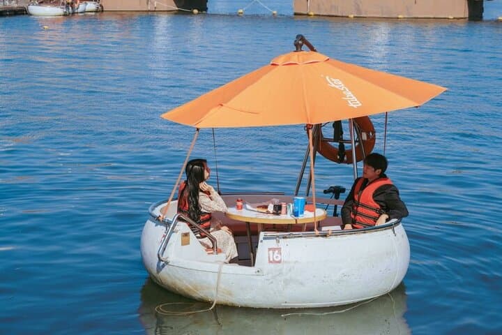 Private Tubester Cruise on Seoul's Han River at Banpo Sevit Island