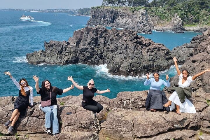 Private Jeju Island Sightseeing Car Tour — 5 or 9 Hour Customized Routes photo 2