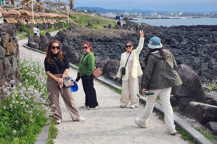 Private Jeju Island Sightseeing Car Tour — 5 or 9 Hour Customized Routes photo 3