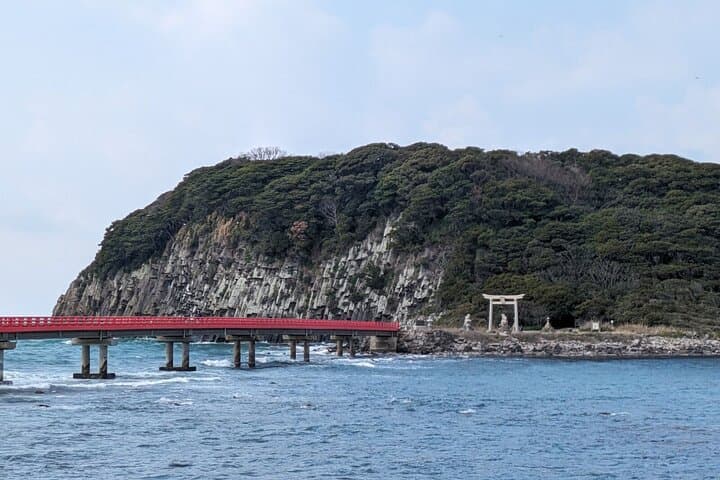 Kanazawa to Fukui: Tojinbo Cliffs, Oshima Shrine & Mikuni Port Coastal Tour photo 3