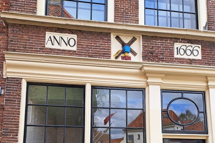 Blokzijl Historic Outdoor Escape: Walk, Puzzle, and Outsmart 1672 photo 6