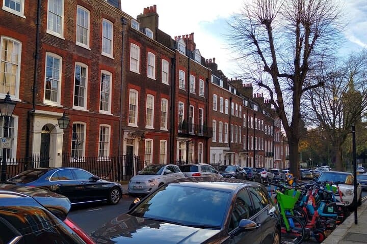 Hampstead Celebrity Homes Walking Tour — Private 2‑Hour London Experience photo 4