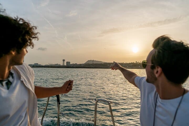 Barcelona Sunset Sailing and Gin & Tonic Workshop: Evening Cruise on the Mediterranean