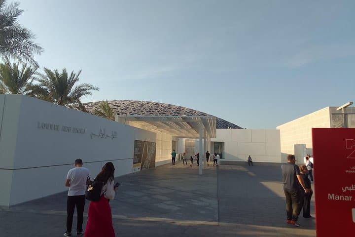 Full-Day Abu Dhabi City Tour from Dubai: Sheikh Zayed, Corniche & Cultural Highlights photo 3