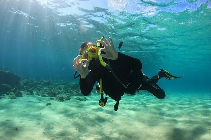 Try Scuba Diving in Lanzarote: Beginner 1-Dive to 6m photo 6