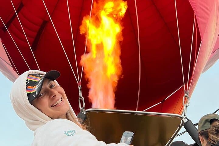 Sunrise Hot Air Balloon Over Ras Al Khaimah — With Dubai Transfers