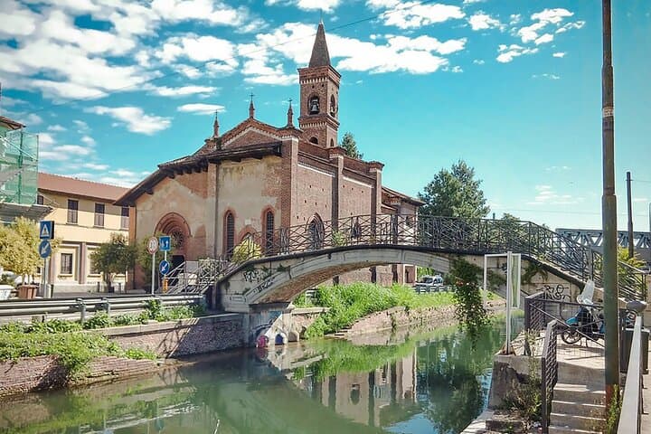 Brunch Cruise on Milan's Navigli: Historic Canal Boat Tour & Pier Brunch photo 3