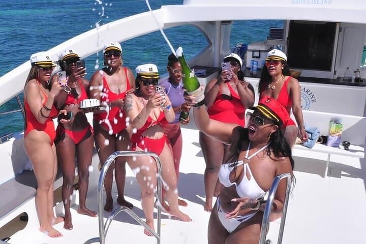 Punta Cana Catamaran Party: Natural Pools, DJs & Open Bar photo 4