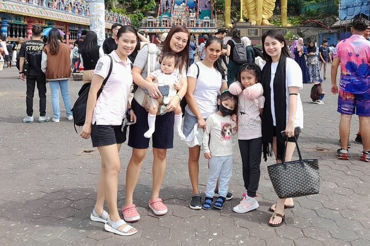 Full-Day Batu Caves and Kuala Lumpur City Tour — Petronas, Batu Caves & Cultural Highlights