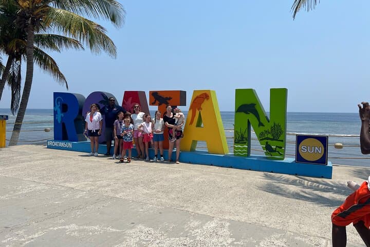 Roatan Island Tour: West Bay Beach, Chocolate Factory & Panoramic Views