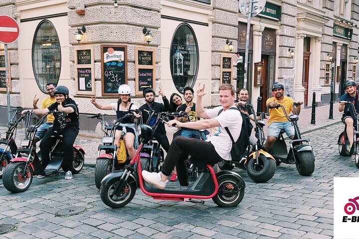 Prague on Wheels: Self-Guided eScooter Routes Through Historic Streets