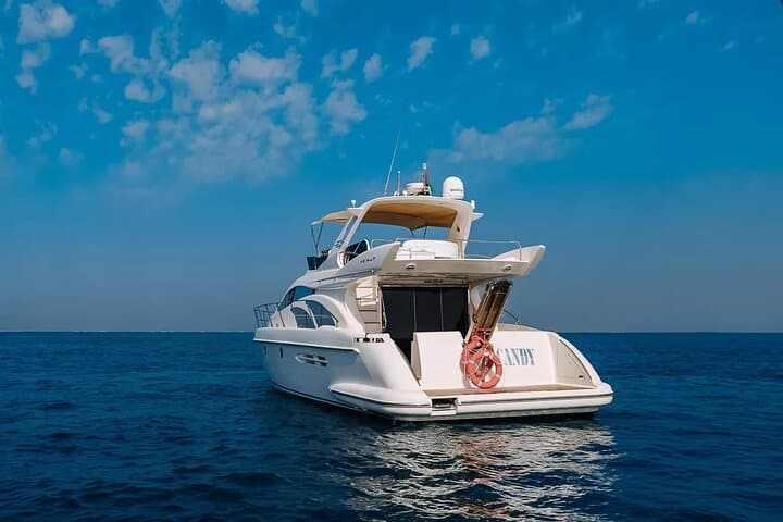 Private 2-Hour Yacht Tour: Dubai Marina Skyline, Bluewaters & Atlantis Photo Stops photo 4