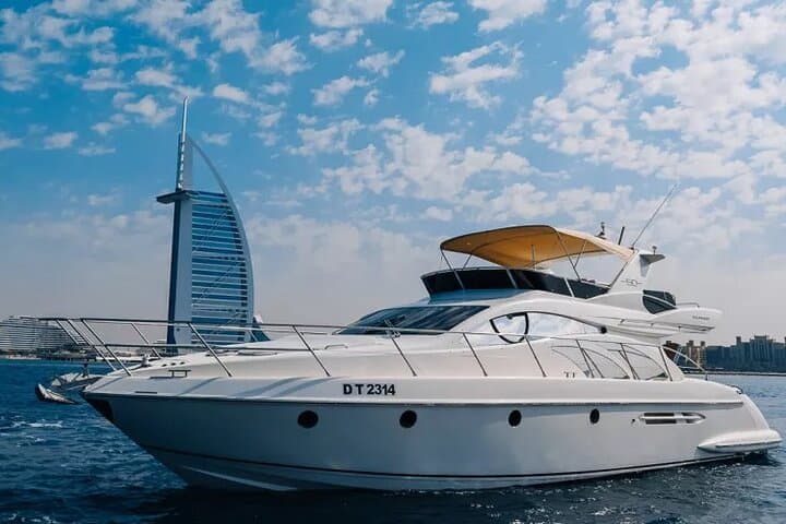 Private 2-Hour Yacht Tour: Dubai Marina Skyline, Bluewaters & Atlantis Photo Stops photo 1