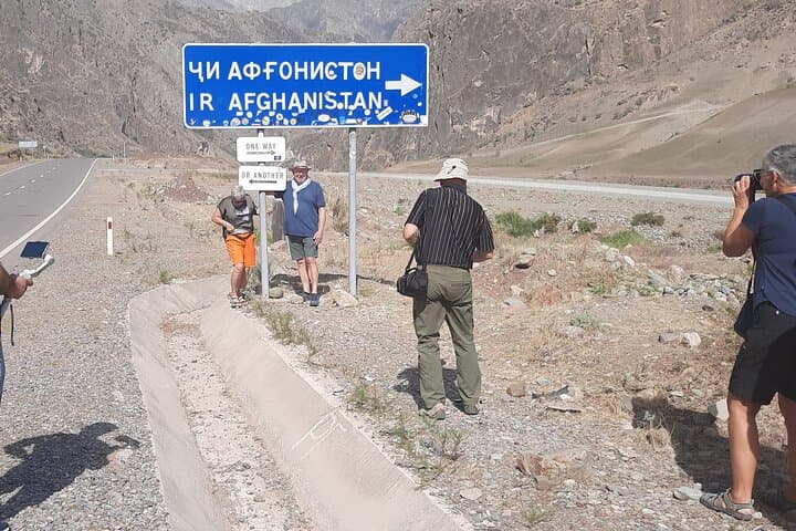 Two-Day Private Pamir Highway Drive: Dushanbe to Qalai Khumb and Back