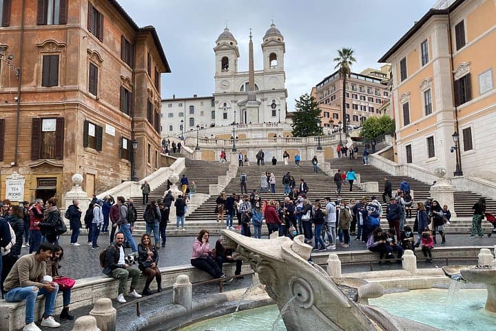 Evening Rome Walking Tour: Pantheon, Piazza Navona & Campo de' Fiori