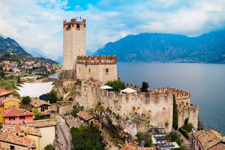 Verona Half-Day Private Tour: Arena, Castelvecchio & Piazza Highlights
