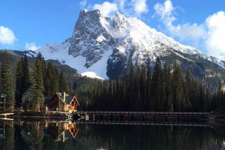Lake Louise, Moraine & Emerald Lake Day Trip from Banff: A One-Day Rocky Mountain Showcase photo 6