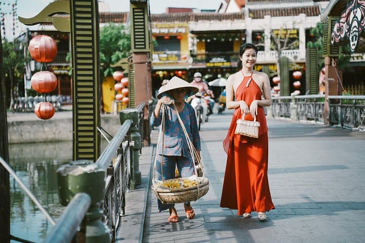 Hoi An Ao Dai Photoshoot: Private Traditional Attire Session in Ancient Town photo 4
