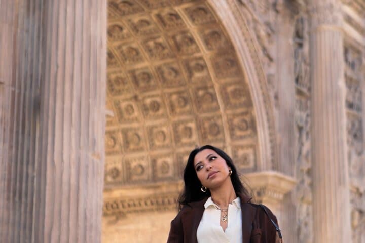 Rome Photoshoot in the Eternal City: Professional Session at Colosseum, Trevi & Pantheon photo 4