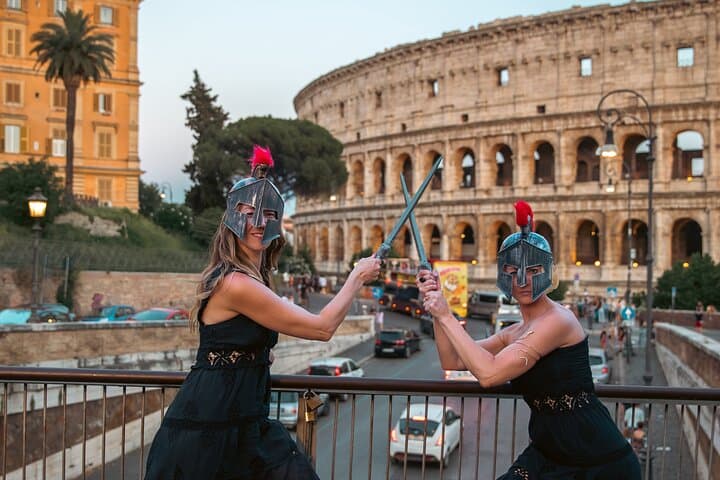 Rome Photoshoot in the Eternal City: Professional Session at Colosseum, Trevi & Pantheon photo 3