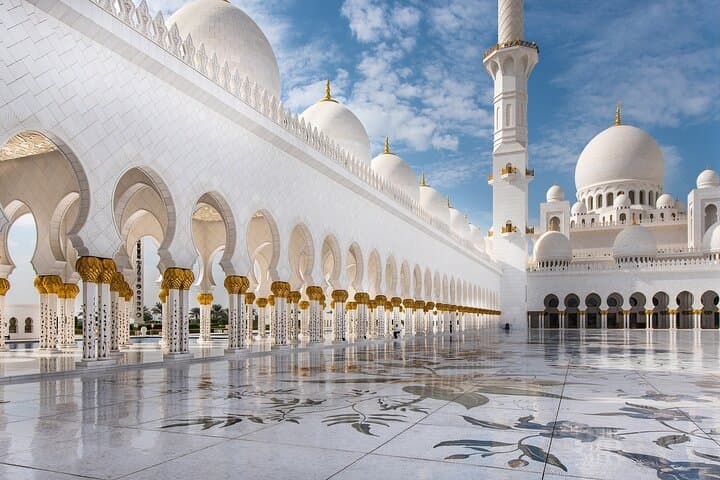 Private Abu Dhabi Day Tour From Dubai — Sheikh Zayed, Louvre & Corniche photo 4