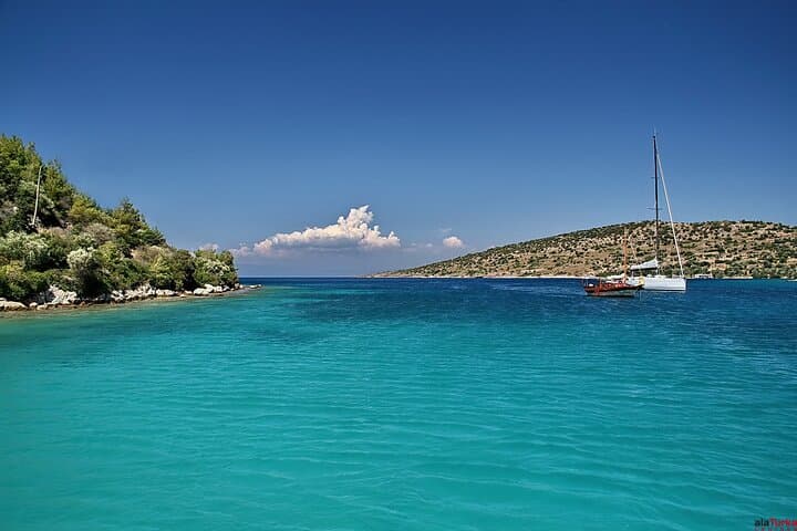 Private 6-Hour Marmaris Bay Boat Charter: Swim, Lunch & Island Hopping photo 1