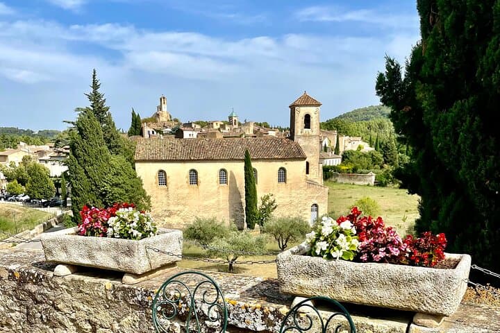 Provence Luberon Day Circuit: Lourmarin, Roussillon, Gordes & Bonnieux photo 4