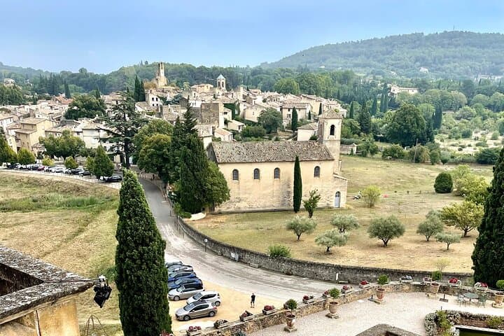 Provence Luberon Day Circuit: Lourmarin, Roussillon, Gordes & Bonnieux photo 5