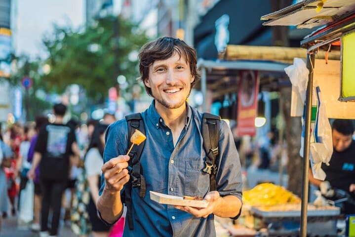 Seoul Highlights: 4-Hour Private Walking Tour of Gyeongbokgung, Bukchon & Insadong photo 6