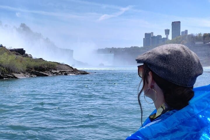 Niagara Falls Winter Wonderland Tour: Cave of the Winds, Prospect Point & Goat Island photo 3