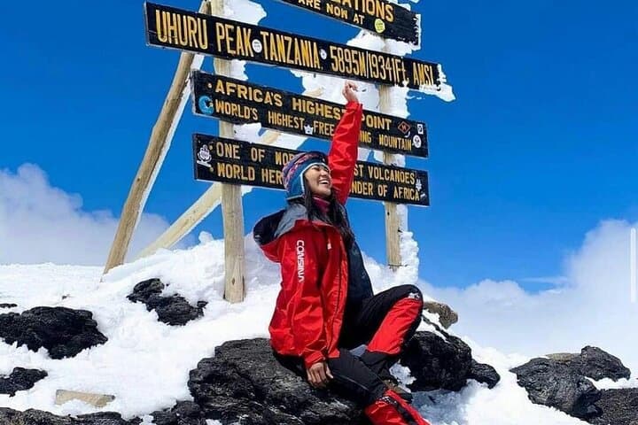 8-Day Lemosho Route Mount Kilimanjaro Climb — Acclimatization Itinerary to Uhuru Peak photo 6