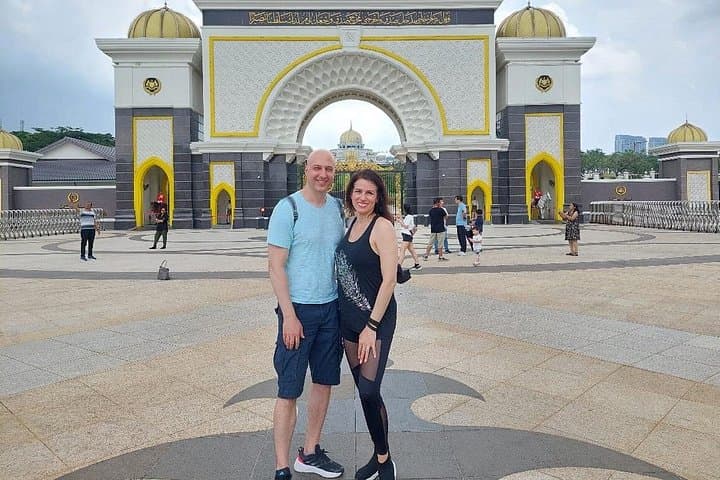 Full-Day Kuala Lumpur & Batu Caves Tour: City Highlights, Temples & Local Crafts photo 4