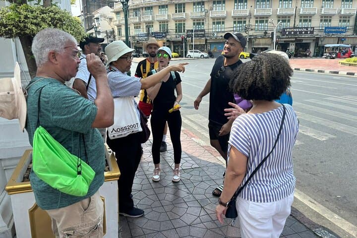 Bangkok Walking Tour: Talat Noi, Chinatown & Grand Palace Entry photo 1