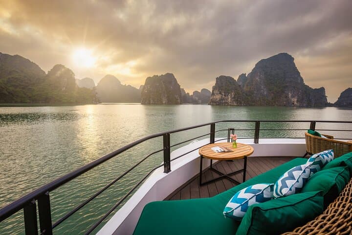 Halong Delight 2: Full-Day Luxury Cruise Through Halong & Lan Ha Bay photo 4