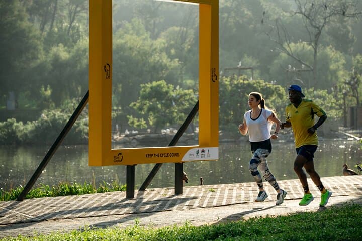 Baleka Nathi Johannesburg Run Experience: Guided City Running Tours