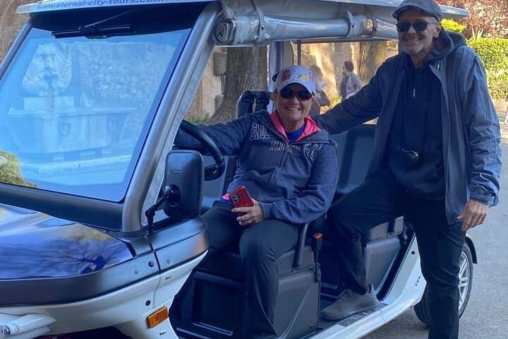 Private Golf Cart Highlights Tour in Rome: Colosseum, Pantheon & Hidden Gems photo 6