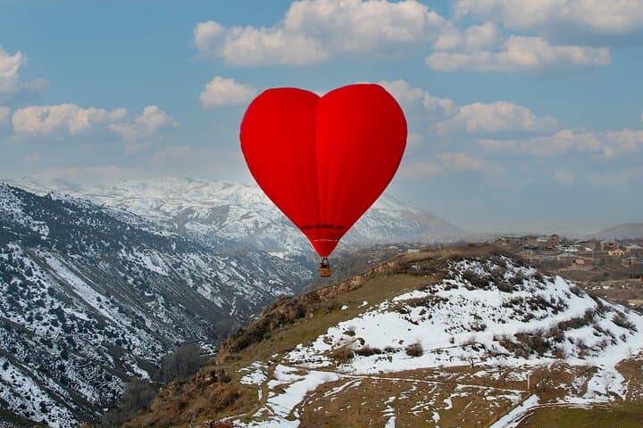 Heart-Shaped Hot Air Balloon Flight Over Mount Ararat & Garni Gorge photo 6