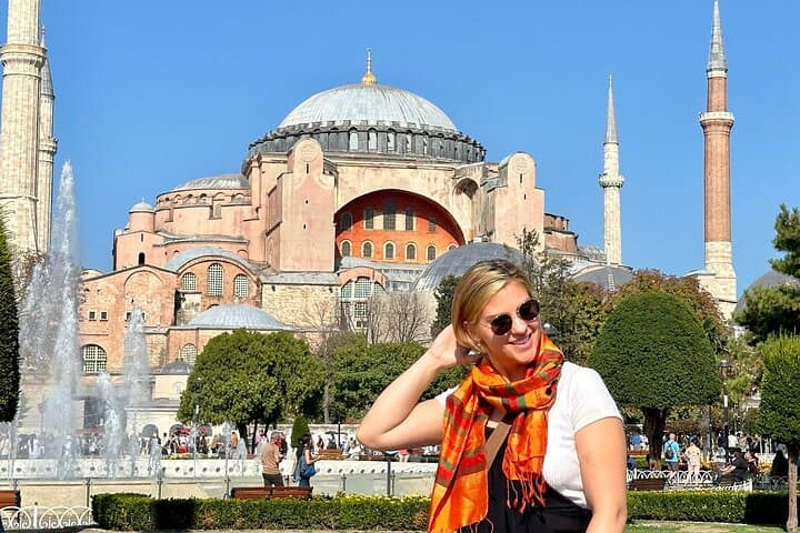 Istanbul Old Town Walking Tour with Afternoon Bosphorus Sunset Cruise photo 2