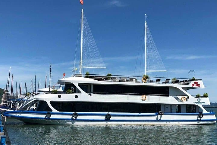 Luxury 7-Hour Halong Bay Day Cruise — Sung Sot Cave, Kayaking & Titov Island photo 2