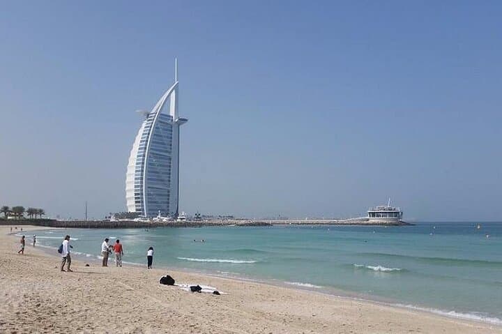 Jumeirah Beach Private Transfers Dubai — Hassle-Free Beach Access & Private Pickup