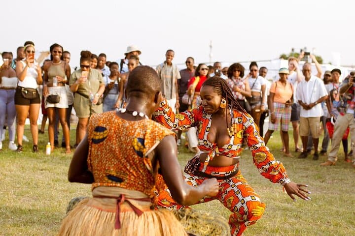 7-Day Private December Holiday Tour in Ghana: Accra, Kakum, Cape Coast & Volta