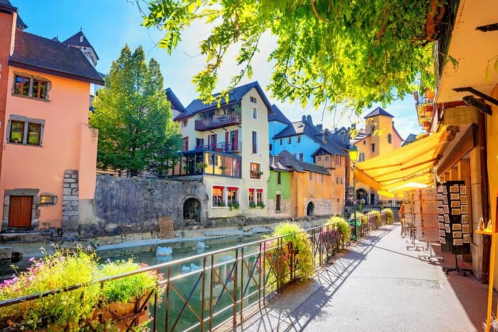 Annecy Shadow of the Sword: Self-Guided City Game & Outdoor Escape photo 4