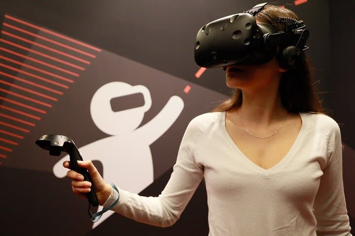 Team Virtual Reality Experience in Strasbourg — Cooperative VR Escape Near Grande Île photo 3
