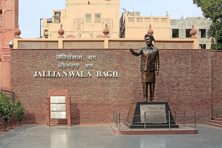 Full-Day Amritsar: Golden Temple, Jallianwala Bagh & Wagah Border Ceremony