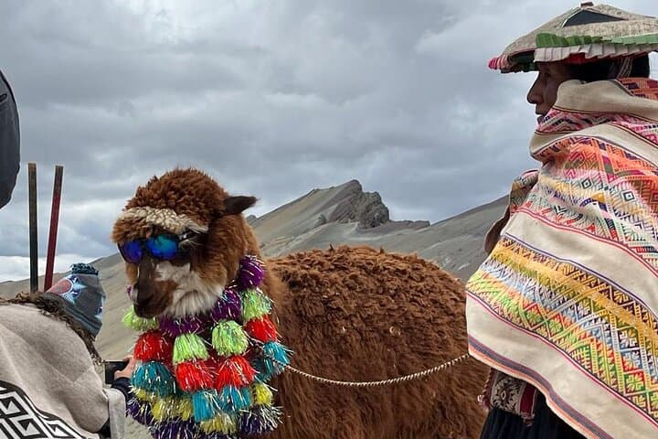 Full-Day Vinicunca (Rainbow Mountain) Guided Hike from Cusco photo 4