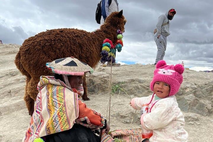 Full-Day Vinicunca (Rainbow Mountain) Guided Hike from Cusco photo 5