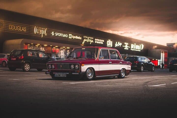 London Low-Rider Lada Private 2-Hour Tour: Tower Bridge to Covent Garden photo 6