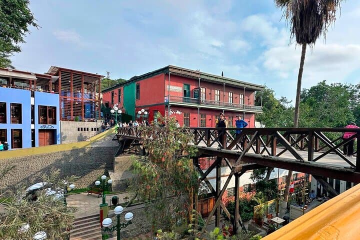 Lima Highlights Walking Tour: Miraflores, Barranco, Surquillo & Chorrillos photo 4