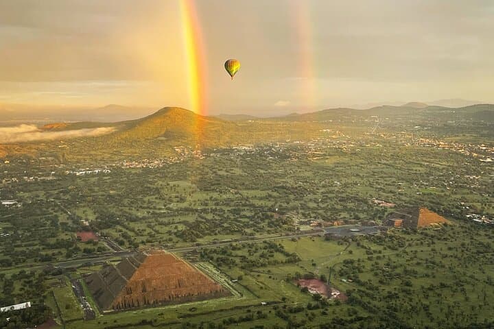 Sunrise Hot Air Balloon Over Teotihuacán — Flight, Cave Descent & Pyramid Walk photo 3