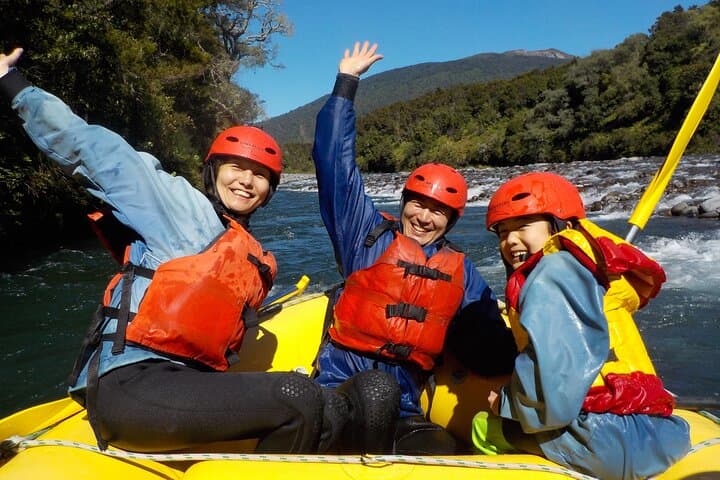 Family Grade 2 Tongariro River Float — Turangi Rafting for Kids & Beginners photo 5